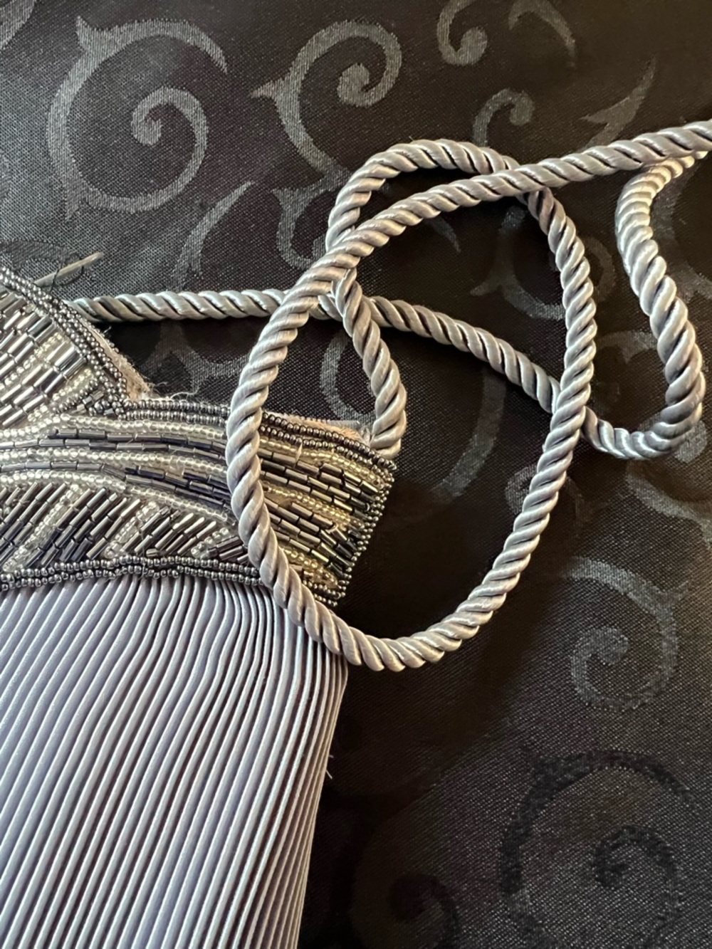 Vintage Pleated silky Elegant Silver Beaded Crossbody Bag - Picture 4 of 7